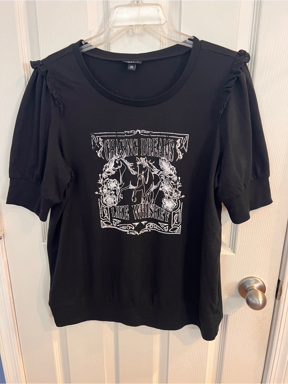 torrid chasing dreams Graphic Puff Sleeve ss sweater